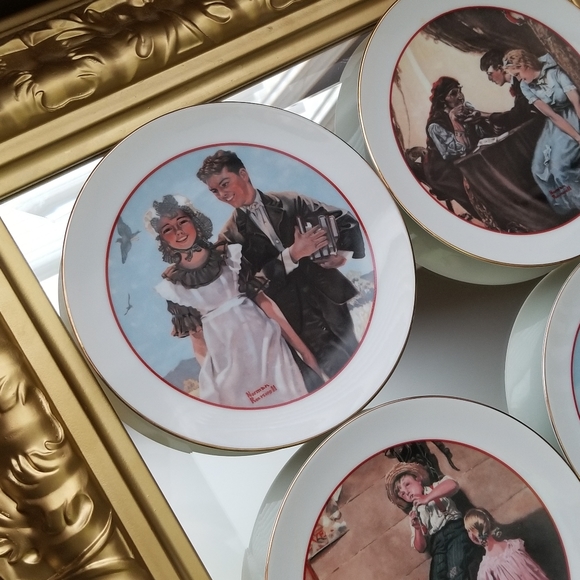 ❗Antique Norman Rockwell Plate Set of 4 with Gold Trim❗ - Picture 4 of 9
